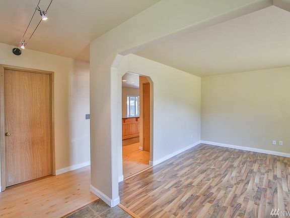 4th image of 19201 79th Avenue Ct E