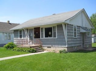 200 W 1st St, Spring Valley, IL 61362