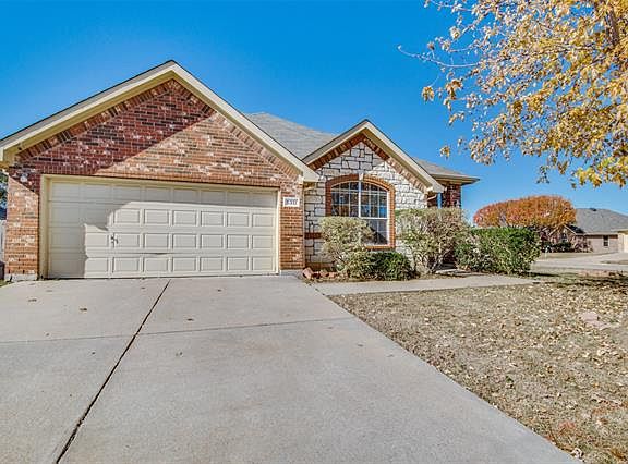 3rd image of 5311 Penny Ln