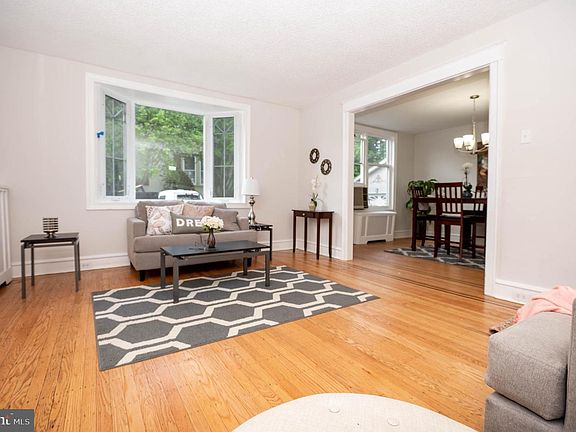 5th image of 929 Ormond Ave