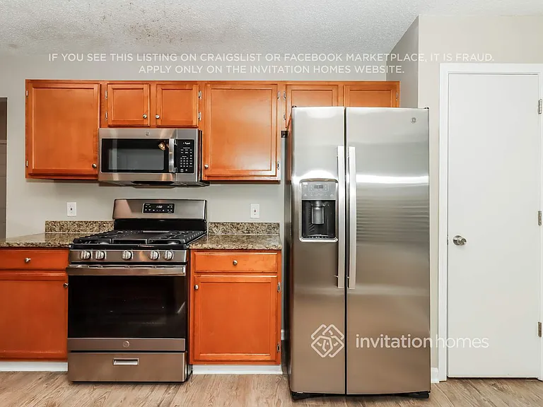 1830 Killarney Dr SW — Photo 11