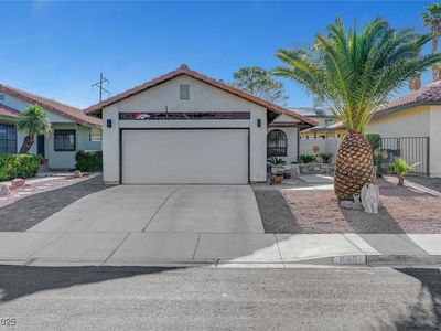 1060 Neil Armstrong Cir, Las Vegas, NV, 89145