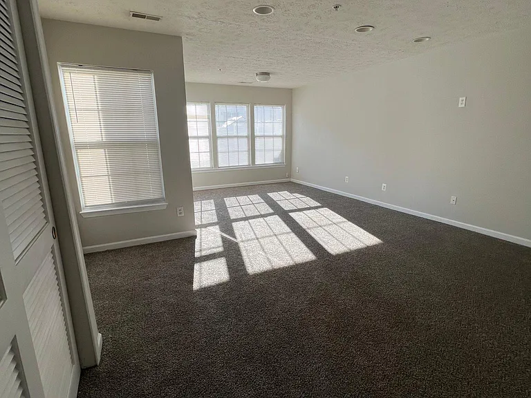 4803 Limestone Ct — Photo 13