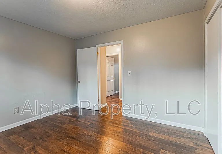 225 Berea Forest Cir #B — Photo 10