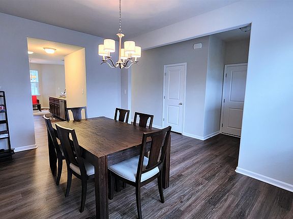 4th image of 1224 Elder Ave