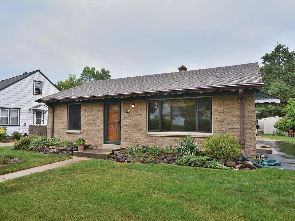 1st image of 9014 W Auer Ave
