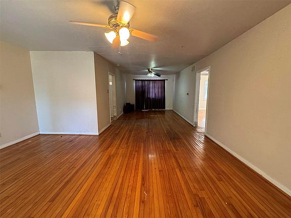 4th image of 3233 Rosedale St