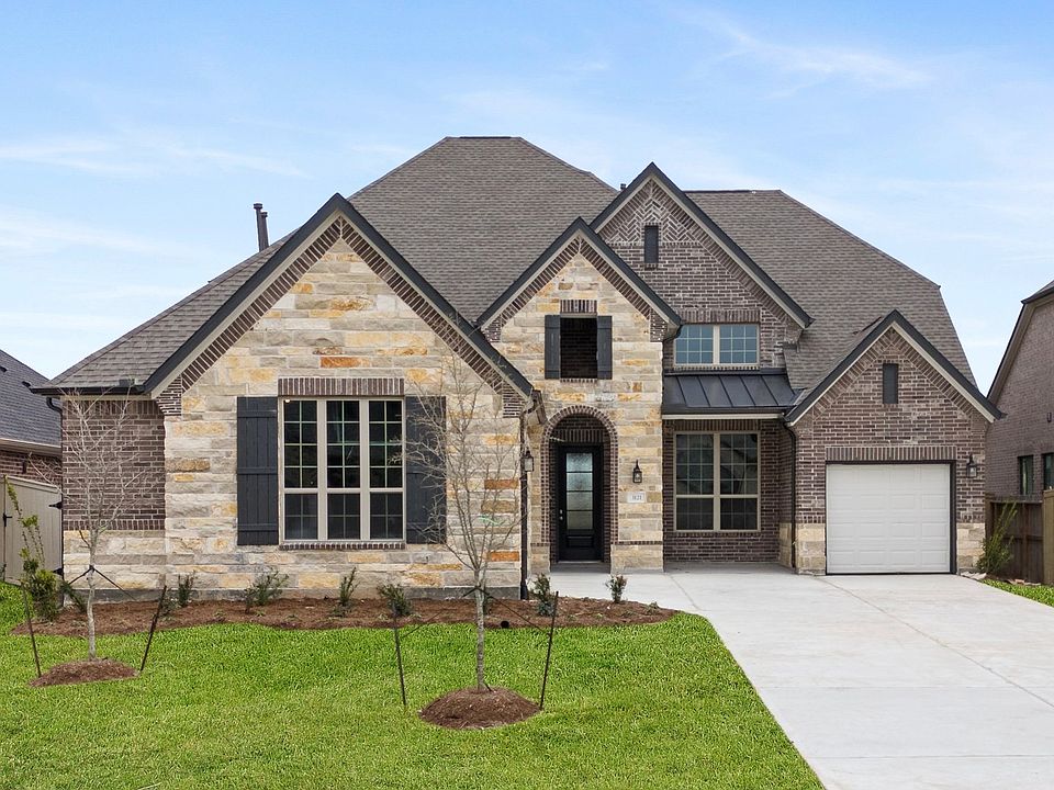 Welcome home to 3121 Wickfield Pass Lane located in Westland Ranch and zoned to Clear Creek ISD.