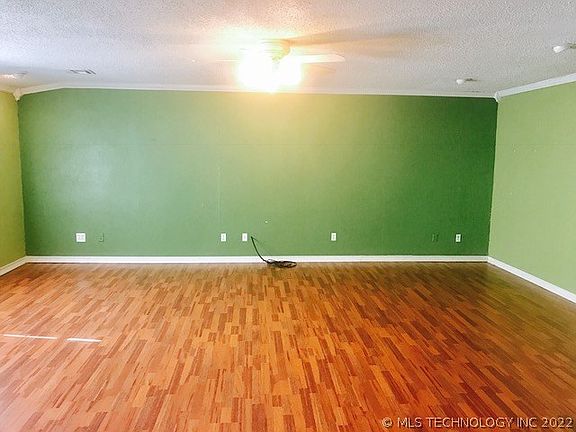 5th image of 1107 Lewis St