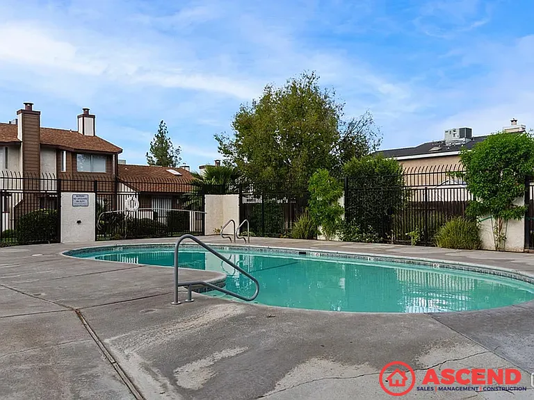 4600 Beechwood St #44 — Photo 11