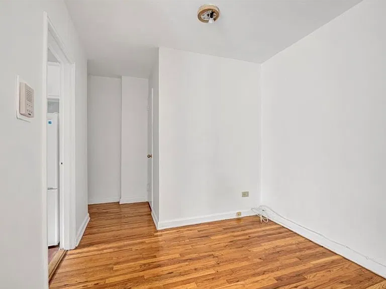 2909 Ocean Ave #2 — Photo 4
