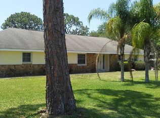 903 Tomahawk Trl, Brandon, FL 33511