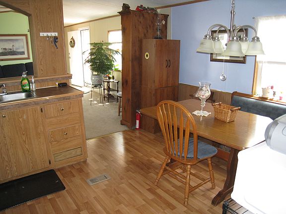 Kit. (cont.) 2 yr old appliances