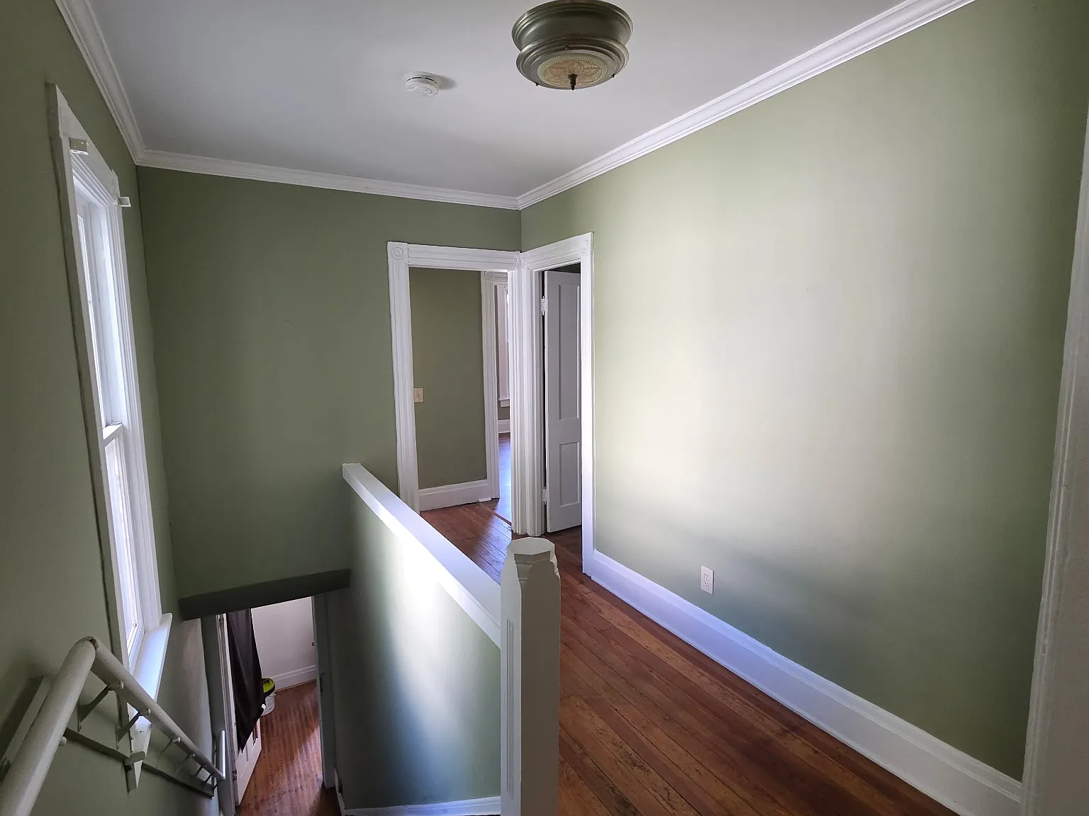 519 Swan Street - Upper — Photo 3