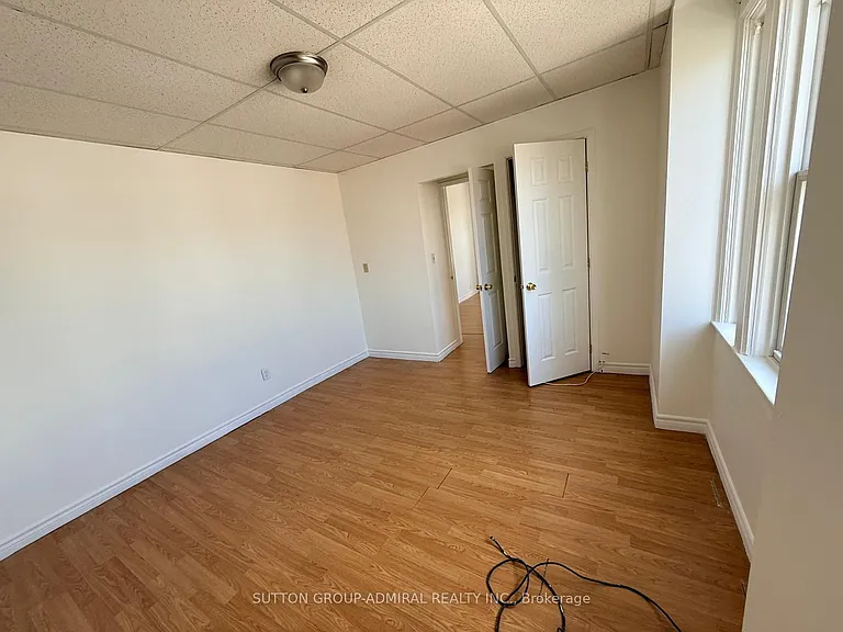 102 39th St W #2 — Photo 7