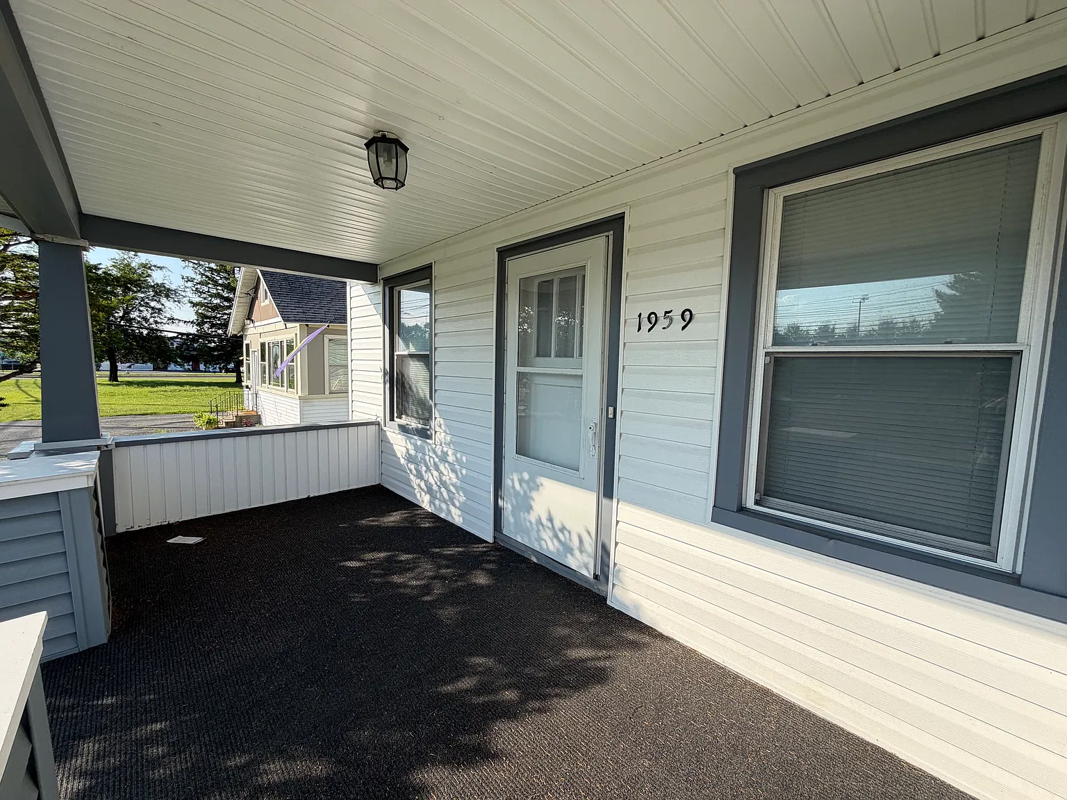 2 bed, 745 sqft, $1,875 — Photo 2