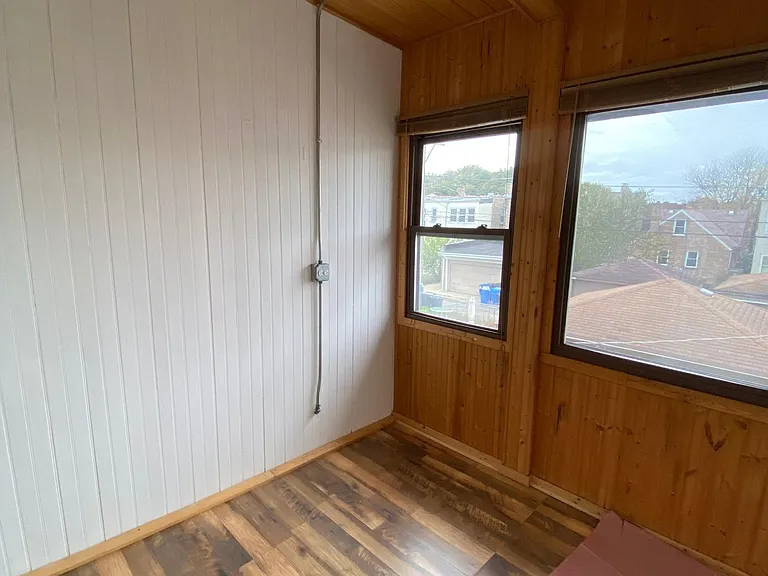 Enclosed Back Porch Area