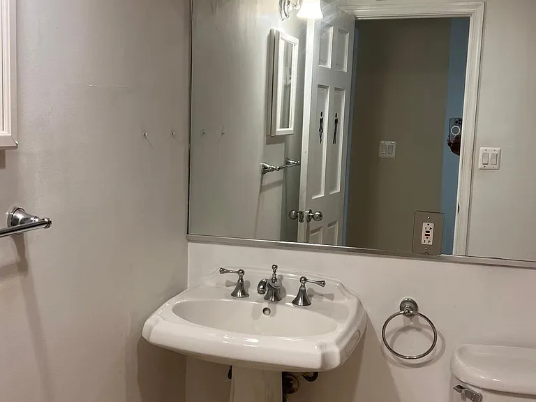 1459 Girard St NW #1 — Photo 19