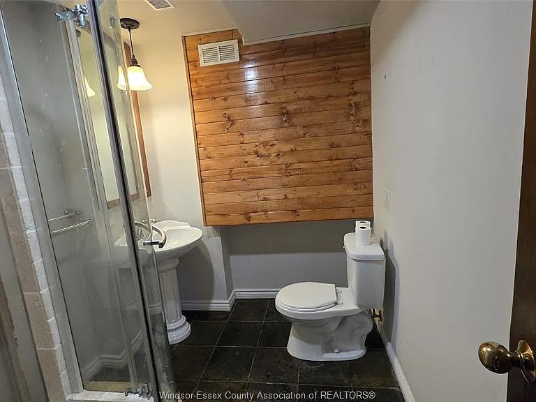 3418 Deerbrook Dr #LOWER — Photo 8