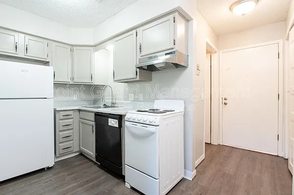 Midtown Place Apartments — Photo 1