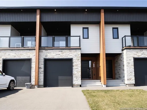 204 Dickey Blvd, Riverview, NB E1B 0V2