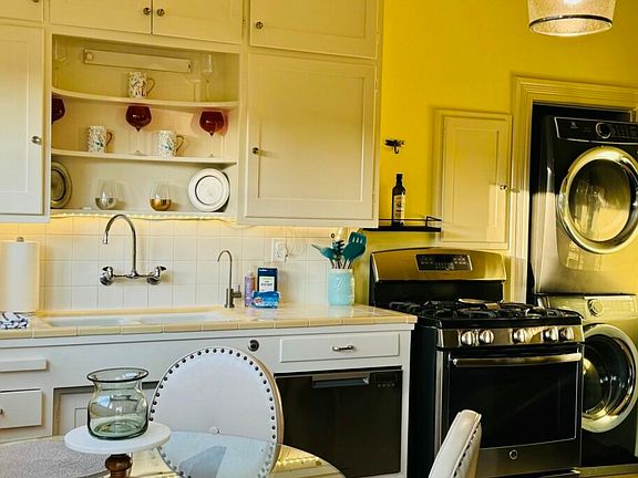 Full Kitchen with all-new appliances