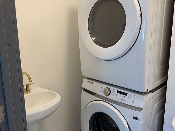 5th image of 51 Walnut St #1