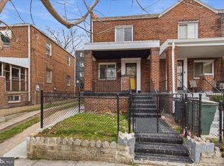 206 36th St SE, Washington, DC 20019