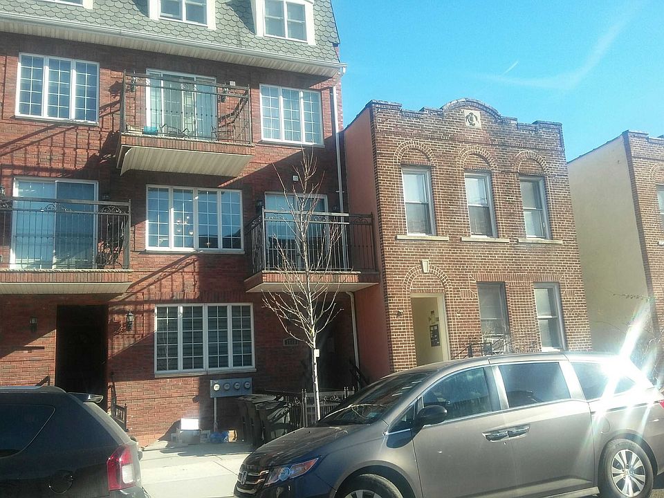 2nd image of 1723 61st St Unit 2