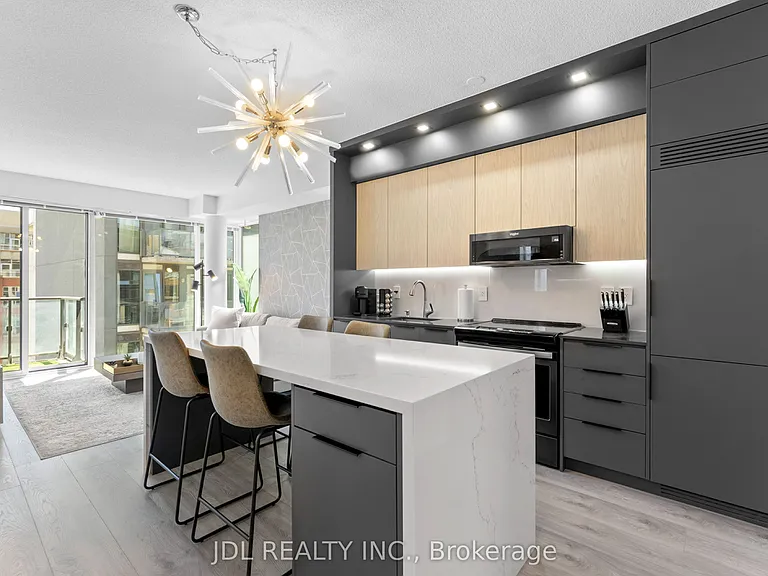 435 Richmond St W #610 — Photo 1