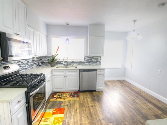 3rd image of 909 Kimball Ave
