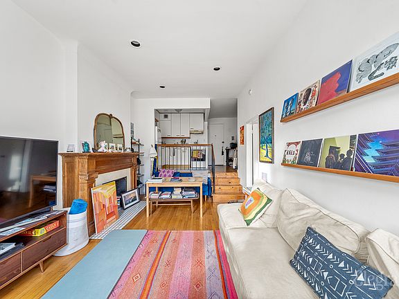4th image of 43 W 85th St APT 3A