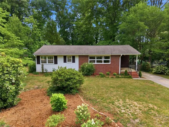 2814 Dellwood Dr, Greensboro, NC 27408