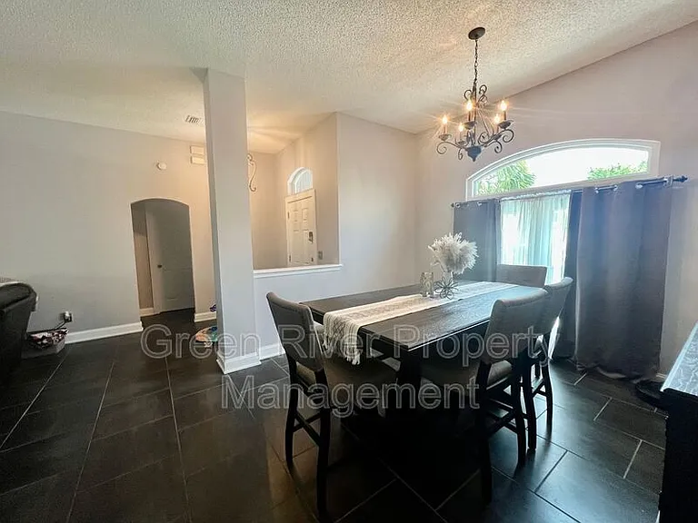 3352 Shelley Dr — Photo 8