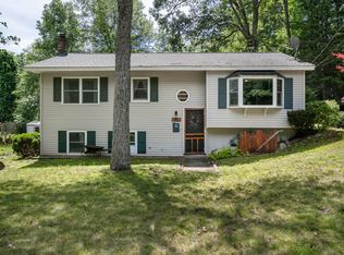 16 Jo Ellen Dr, Merrimack, NH 03054