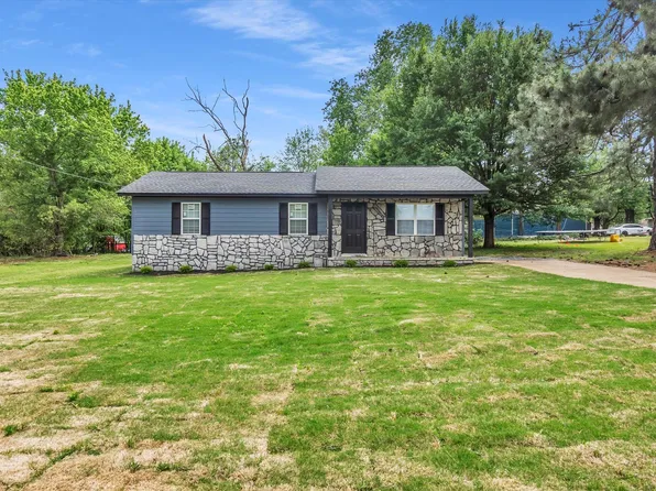 129 Tatlock Cir, Covington, TN 38019