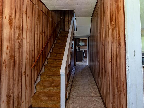 4th image of 203 Gorton Rd