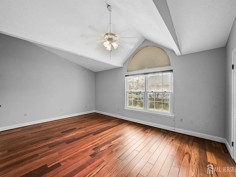 34 Sassafras Ct — Photo 13