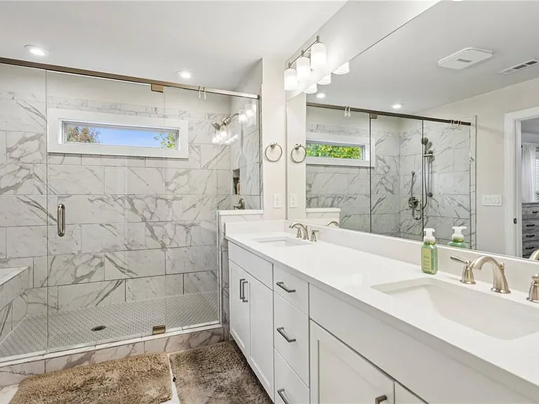1368 Live Oak Ln — Photo 17