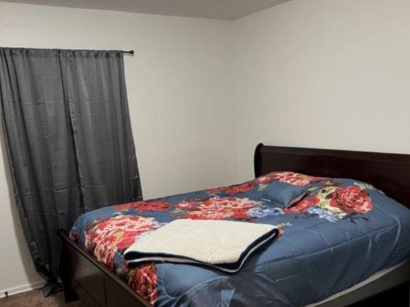 308 E Shaw St #1, Charlotte, MI 48813