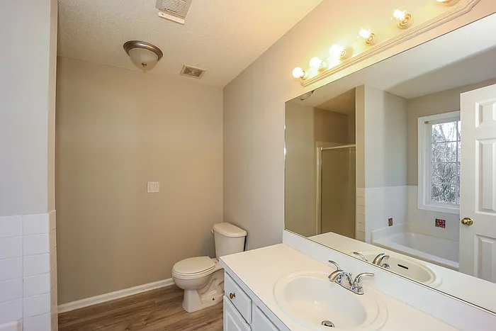 6055 Yellowood Ct — Photo 12