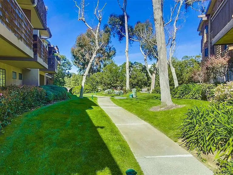 8860 Villa La Jolla Dr #314 — Photo 39