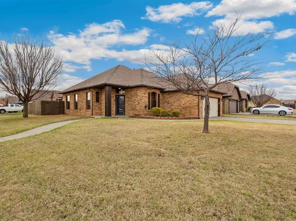 3001 Prairie Field Ln, Moore, OK 73160