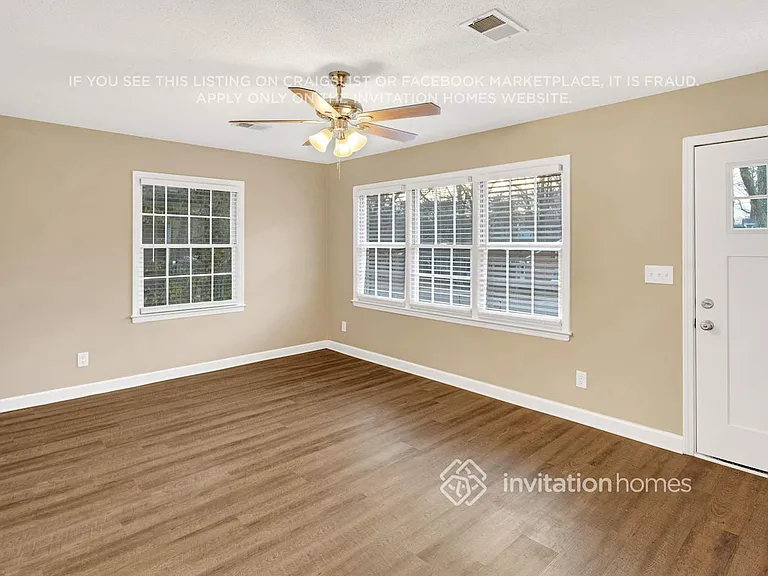 1223 Yuma St — Photo 5