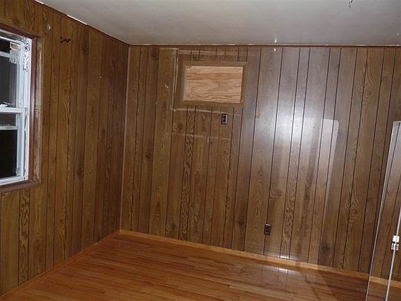 4th image of 5 Bryant Ave