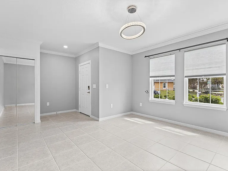 681 SW Millard Dr — Photo 33
