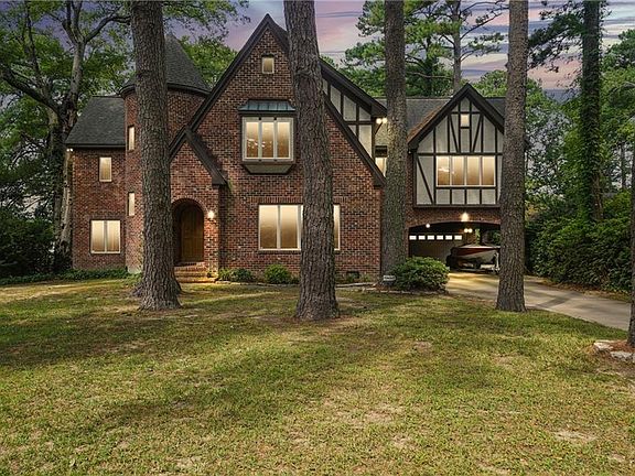 2nd image of 423 Hariton Ct