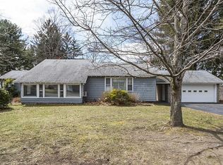 88 Shrewsbury St, West Boylston, MA 01583