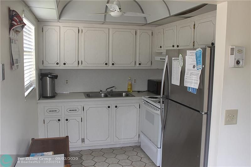 1st image of 64 Upminster Dr