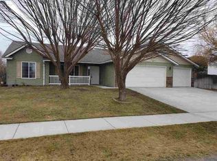 3941 Prairie Ln, Pasco, WA 99301